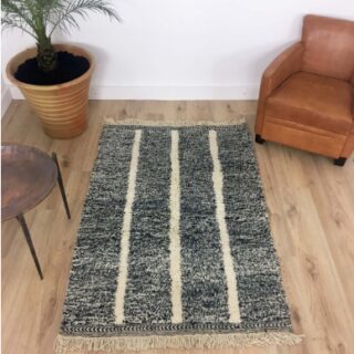 Tapis Marocain Tapis berbère Beni Ouarain noir et écru effet moucheté 173 x 107