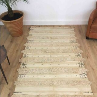 Tapis Marocain Tapis Handira beige et blanc paillettes argentées 204 x 120